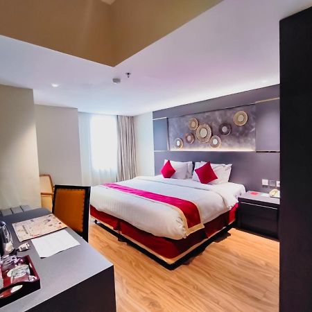 Hermes Palace Hotel Medan Ngoại thất bức ảnh