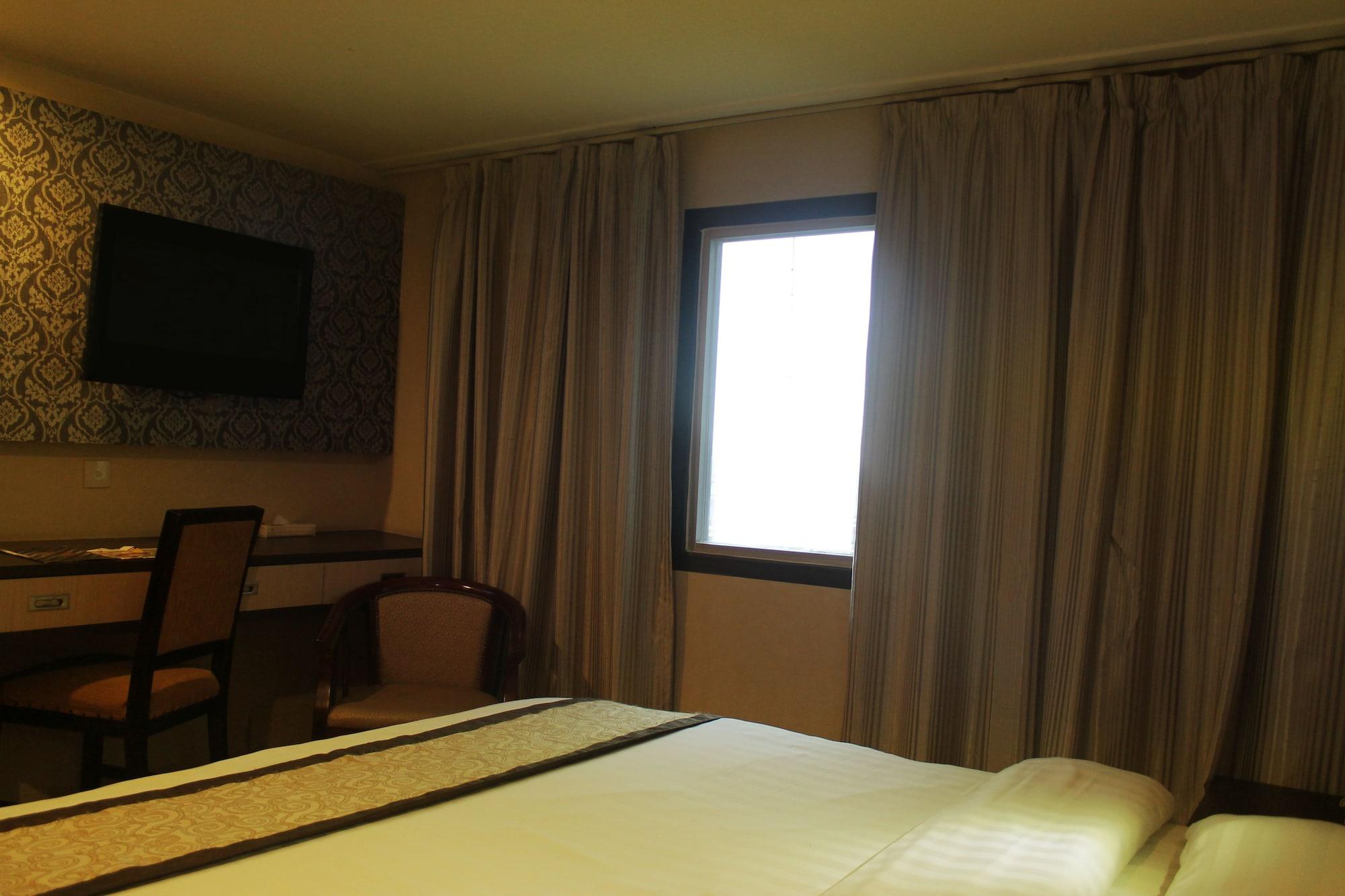 Hermes Palace Hotel Medan Ngoại thất bức ảnh