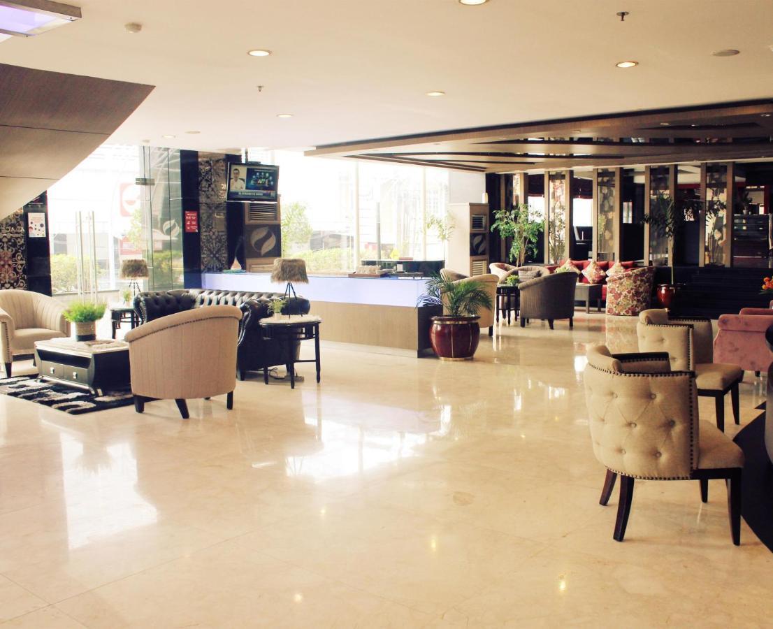 Hermes Palace Hotel Medan Ngoại thất bức ảnh