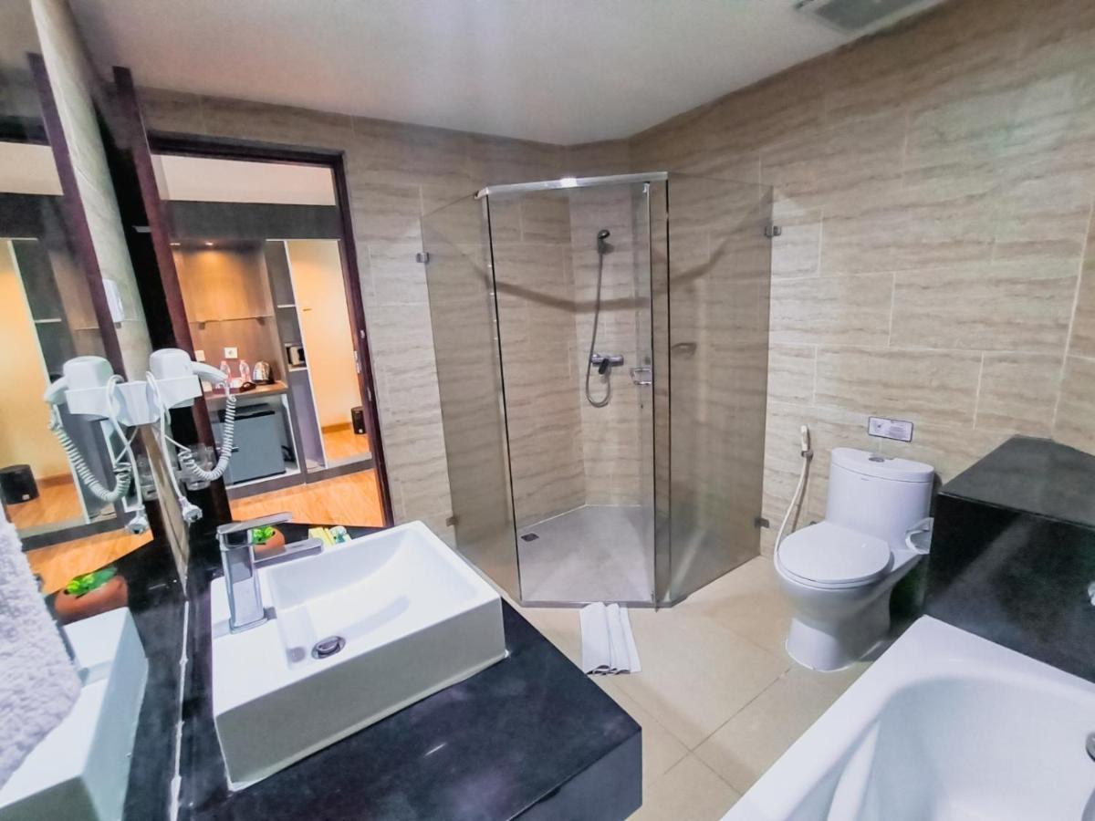 Hermes Palace Hotel Medan Ngoại thất bức ảnh