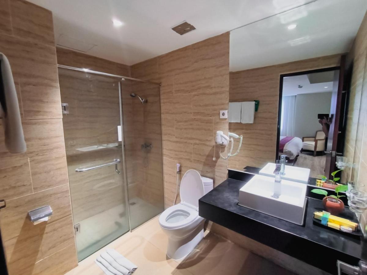 Hermes Palace Hotel Medan Ngoại thất bức ảnh