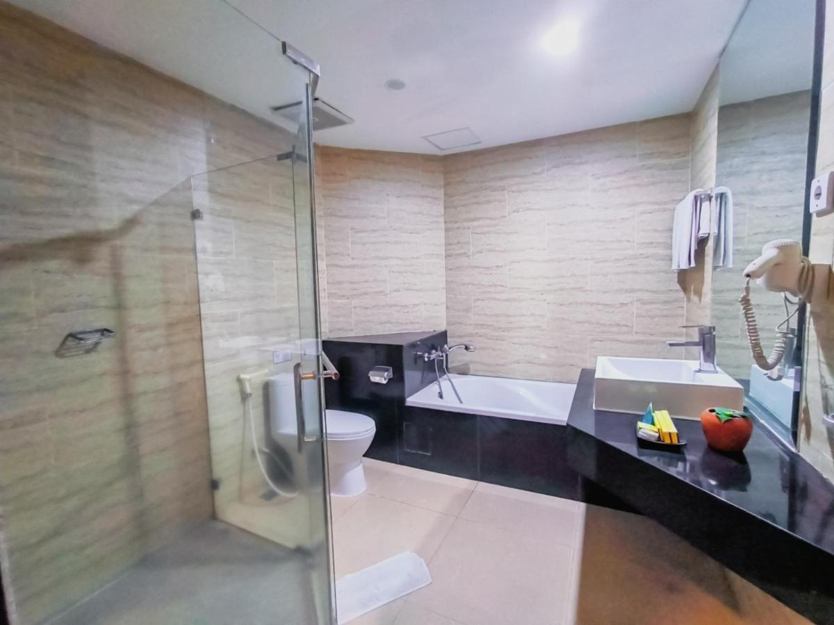 Hermes Palace Hotel Medan Ngoại thất bức ảnh