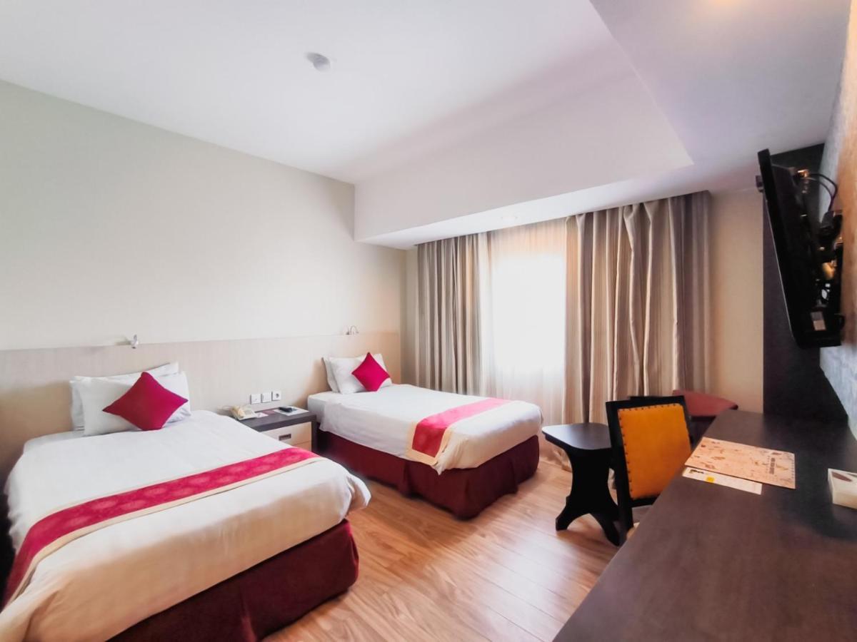 Hermes Palace Hotel Medan Ngoại thất bức ảnh