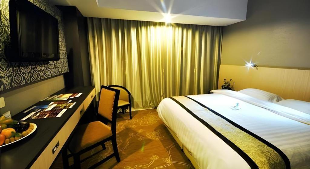 Hermes Palace Hotel Medan Ngoại thất bức ảnh