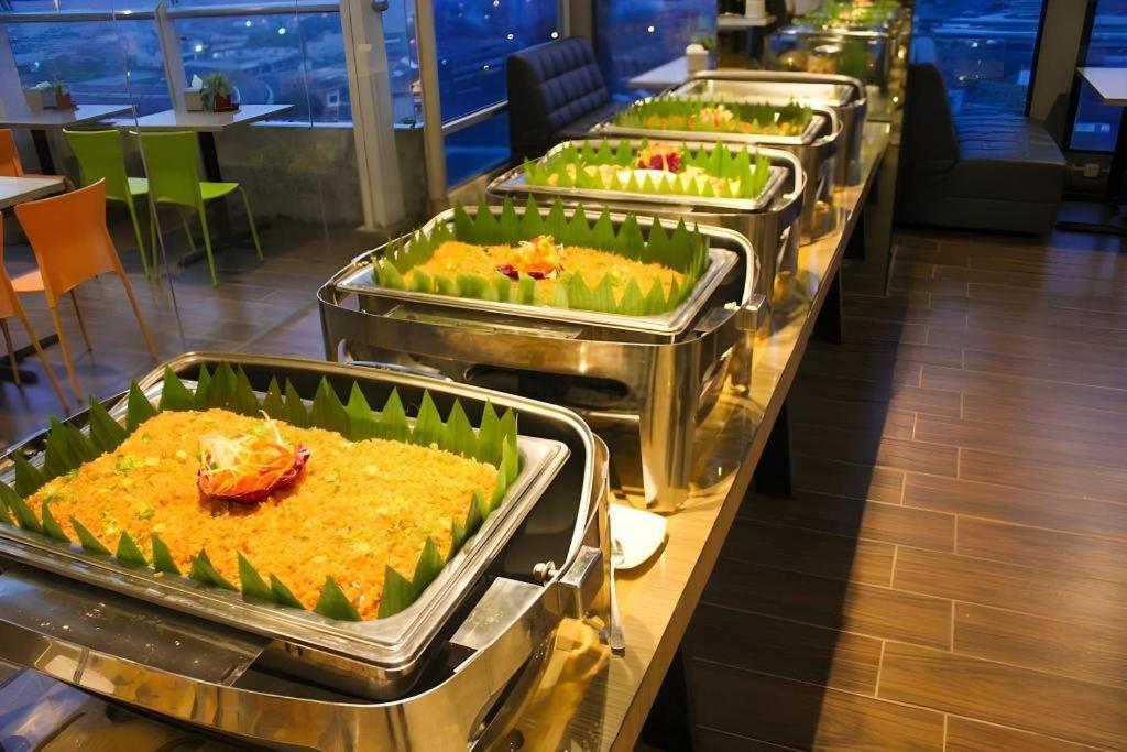 Hermes Palace Hotel Medan Ngoại thất bức ảnh