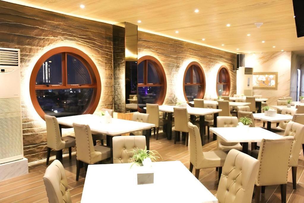 Hermes Palace Hotel Medan Ngoại thất bức ảnh