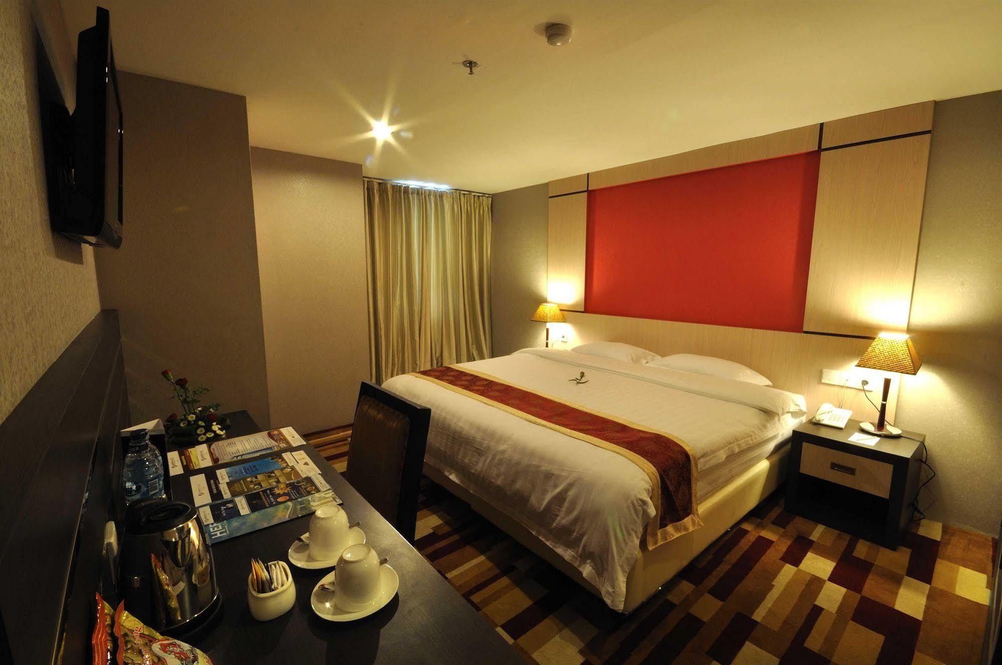 Hermes Palace Hotel Medan Ngoại thất bức ảnh